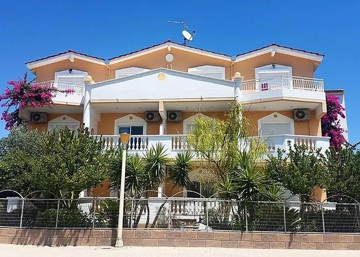 Paul's Garden Lägenhet Haraki