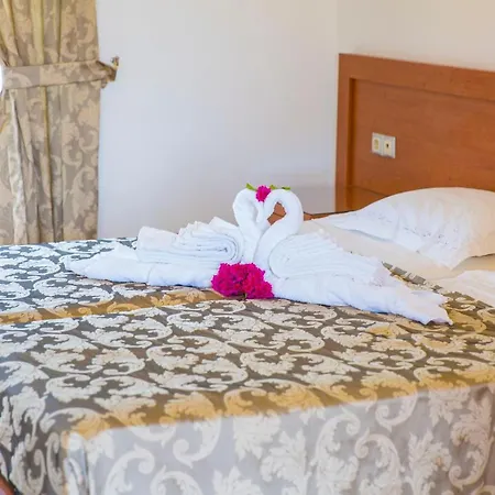 Apartament Paul's Garden Charaki