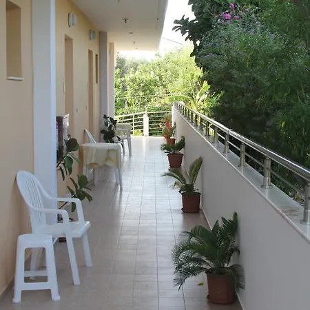 Paul's Garden Daire *