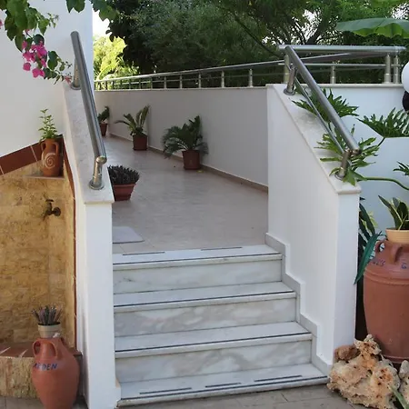 Daire Paul's Garden Haraki