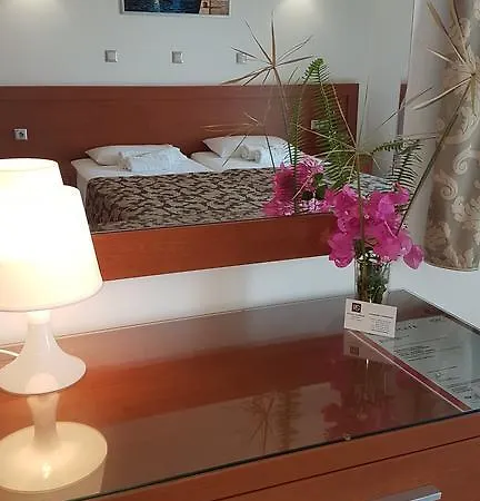 Paul's Garden * Haraki