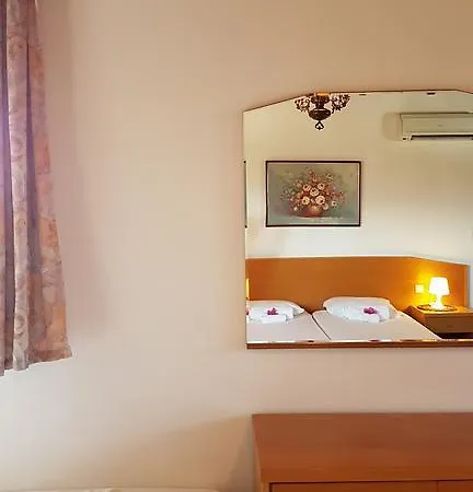 Daire Paul's Garden *